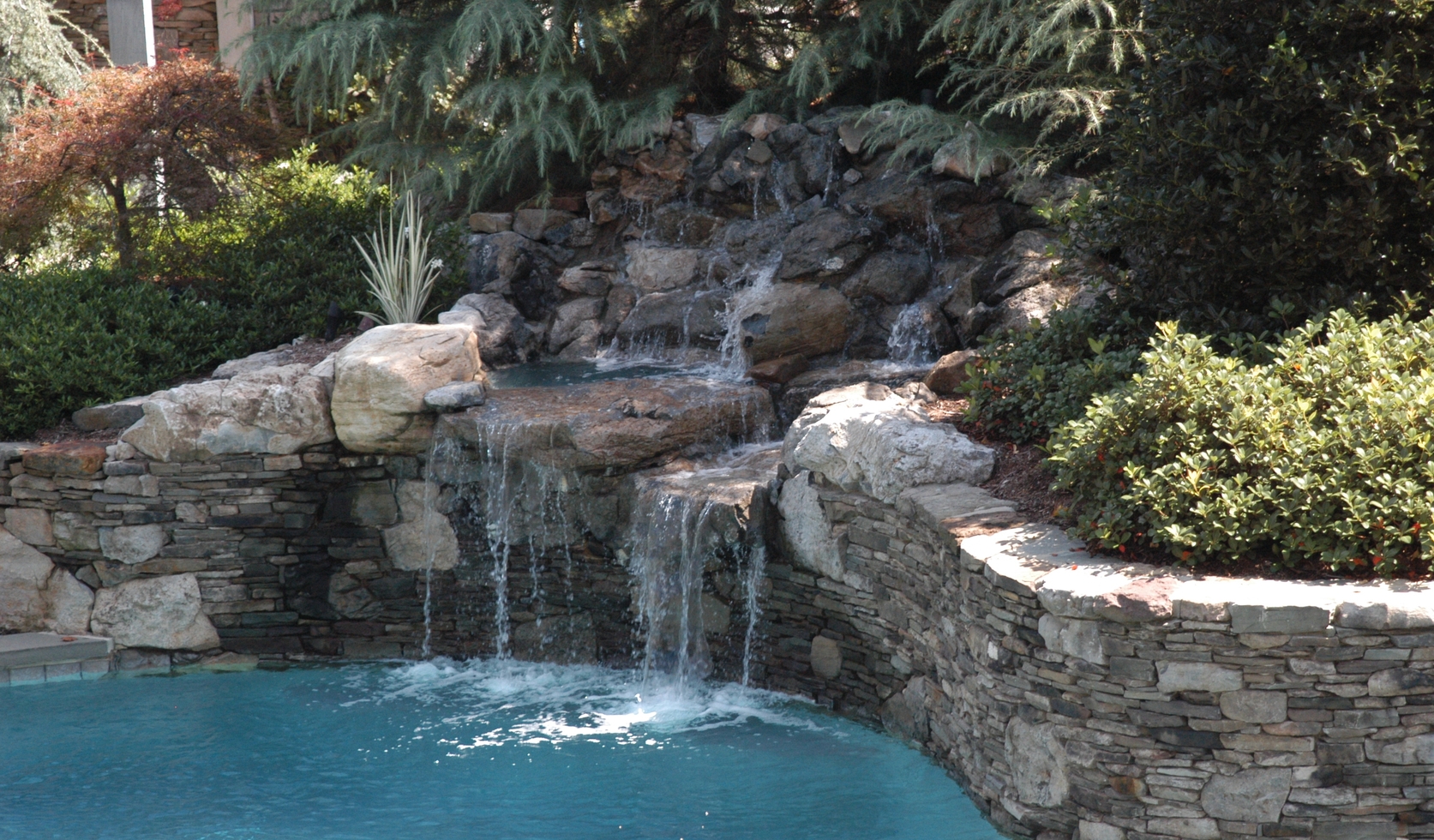 Custom Waterfalls for Pools